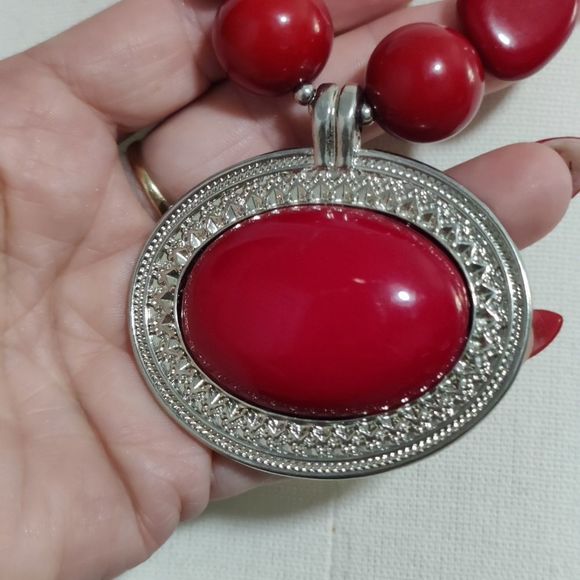 Merlot Statement Necklace - Picture 5 of 10